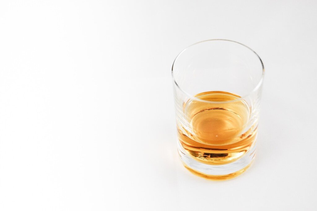 comparison of stainless plastic glass tumblers lined up